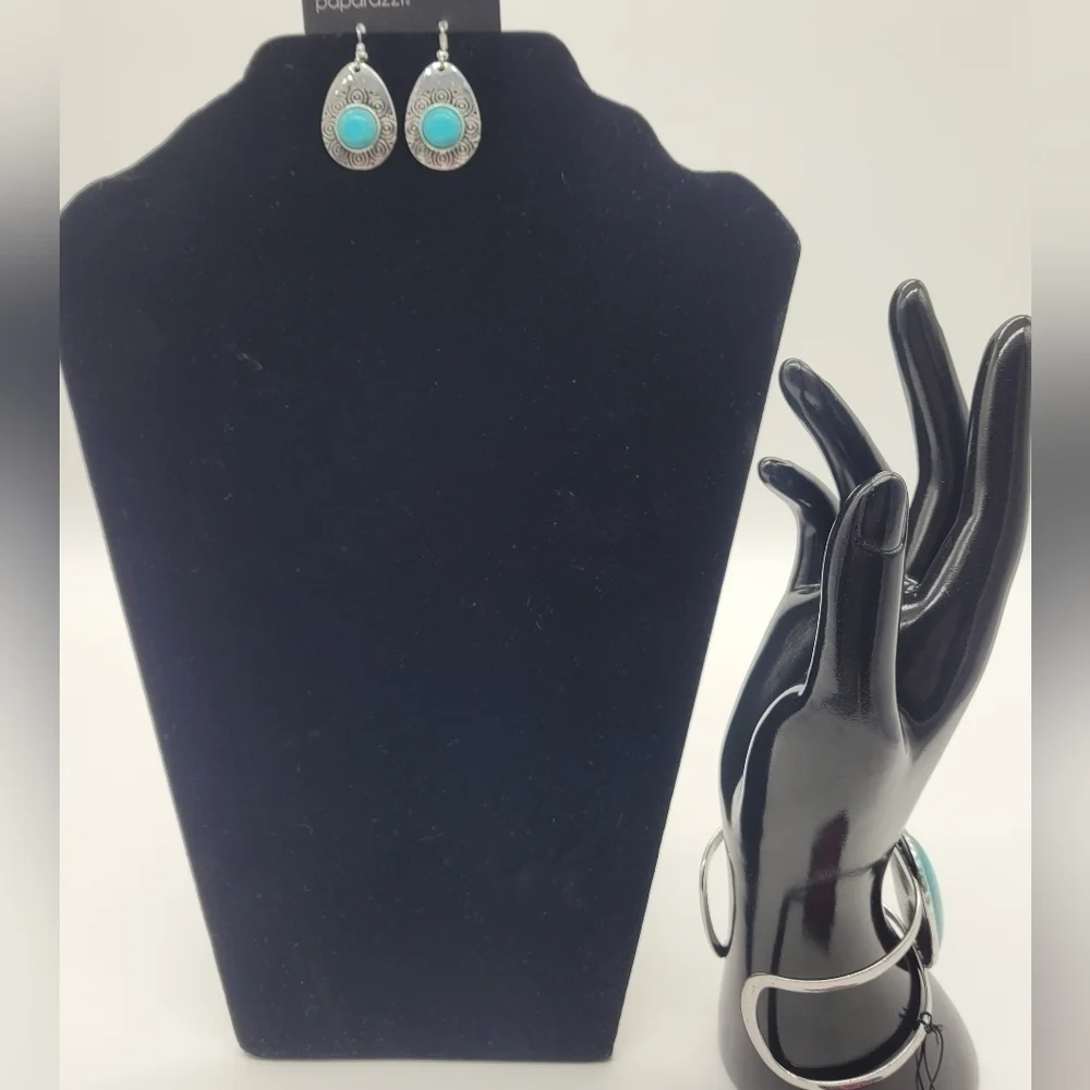 Paparazzi Jewelry Collection (Turquoise) Bracelet and Earrings​​​